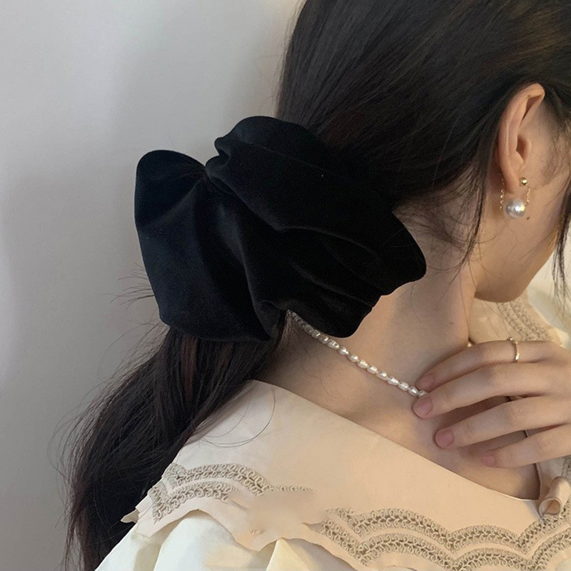 Oversize Black Velvet Scrunchi - Winter Headband Fleece のレビューと価格