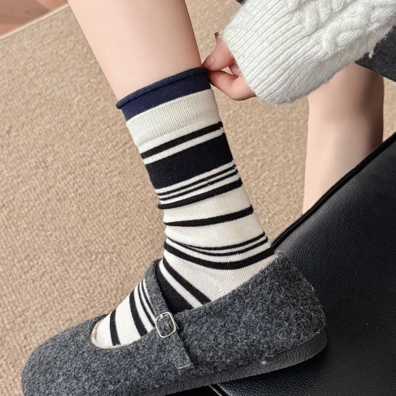 2026 Crimped Wool Women's Sock - Thermal Sock Wool のレビューと価格